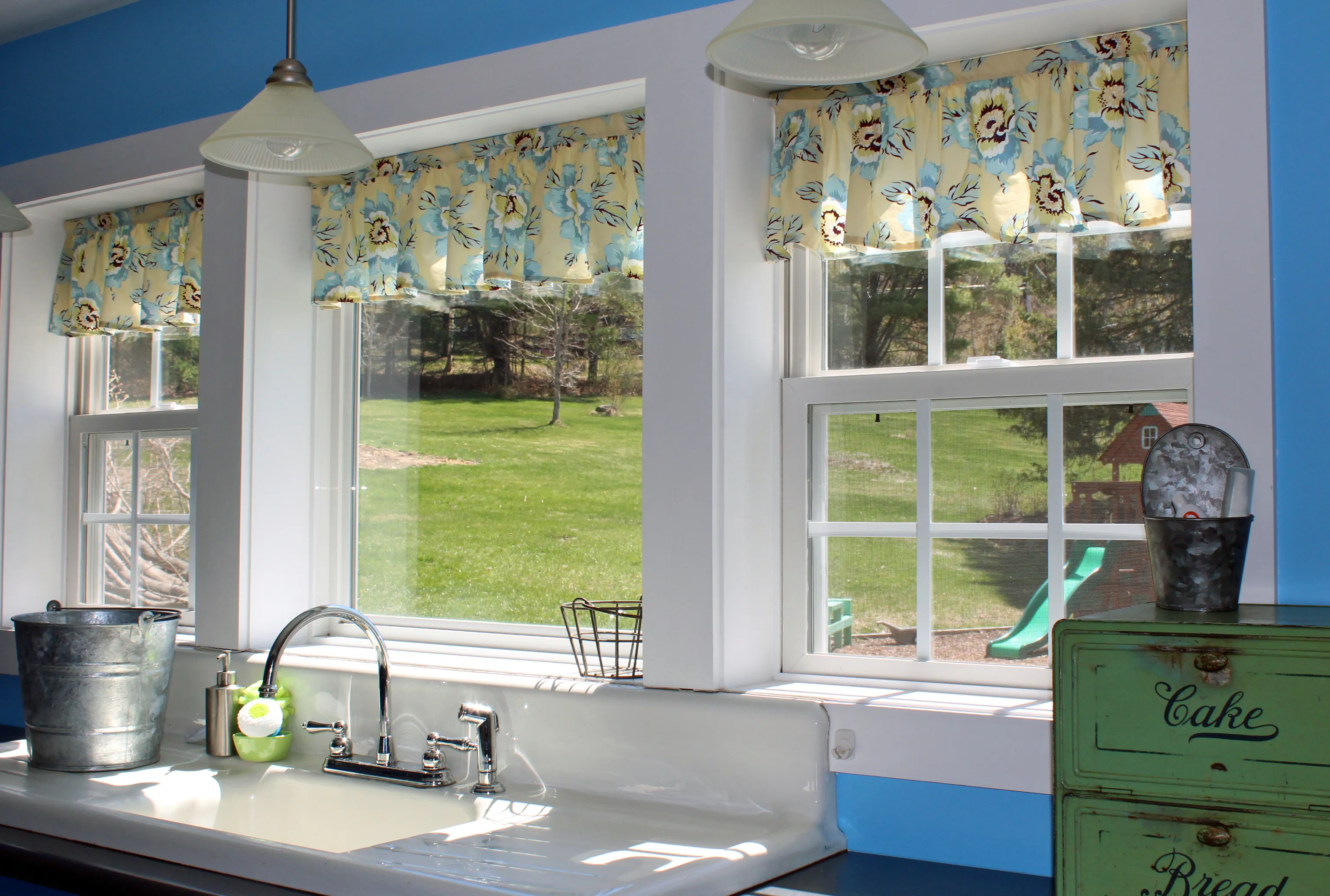 mesmerizing-kitchen-window-stylish-modern-kitchen-curtains-ideas-kitchen-curtains-photo-of-new-on-exterior-2017-modern-yellow-kitchen-curtains