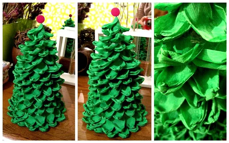 Новогодняя елка из гофрированной бумаги делается по аналогии с лепестками для цветов
