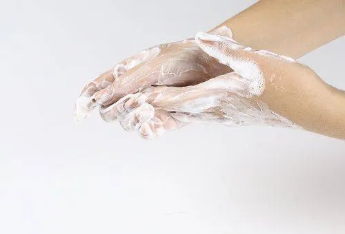 намыленные руки