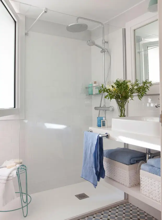 Дизайн маленькой ванной комнаты, совмещенной с туалетом, 3 кв.м.: фото, описания, цветовые решения (66 фото)